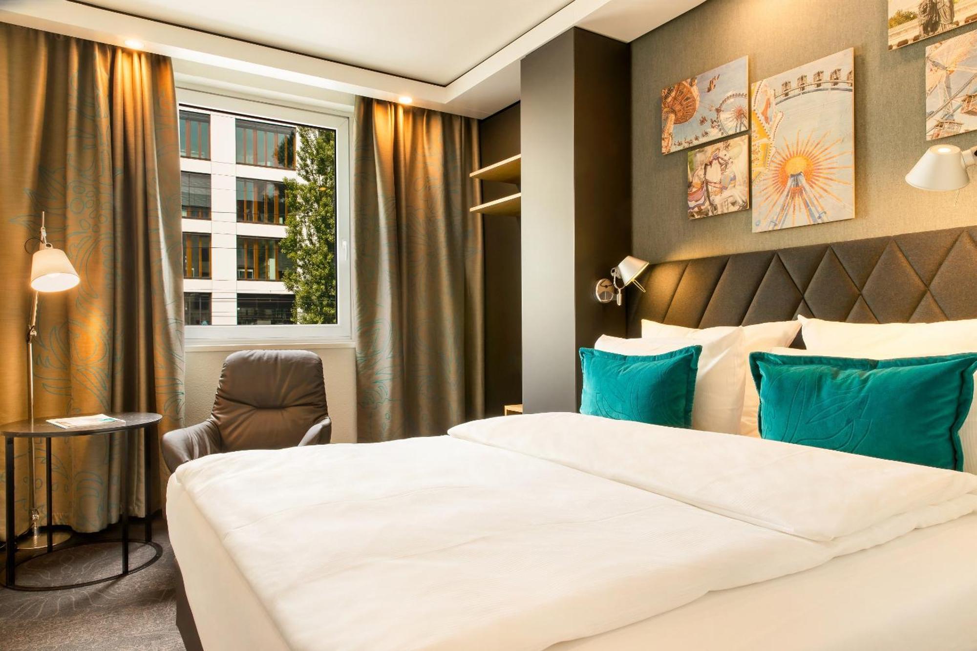 Motel One Muenchen-Westend Екстериор снимка